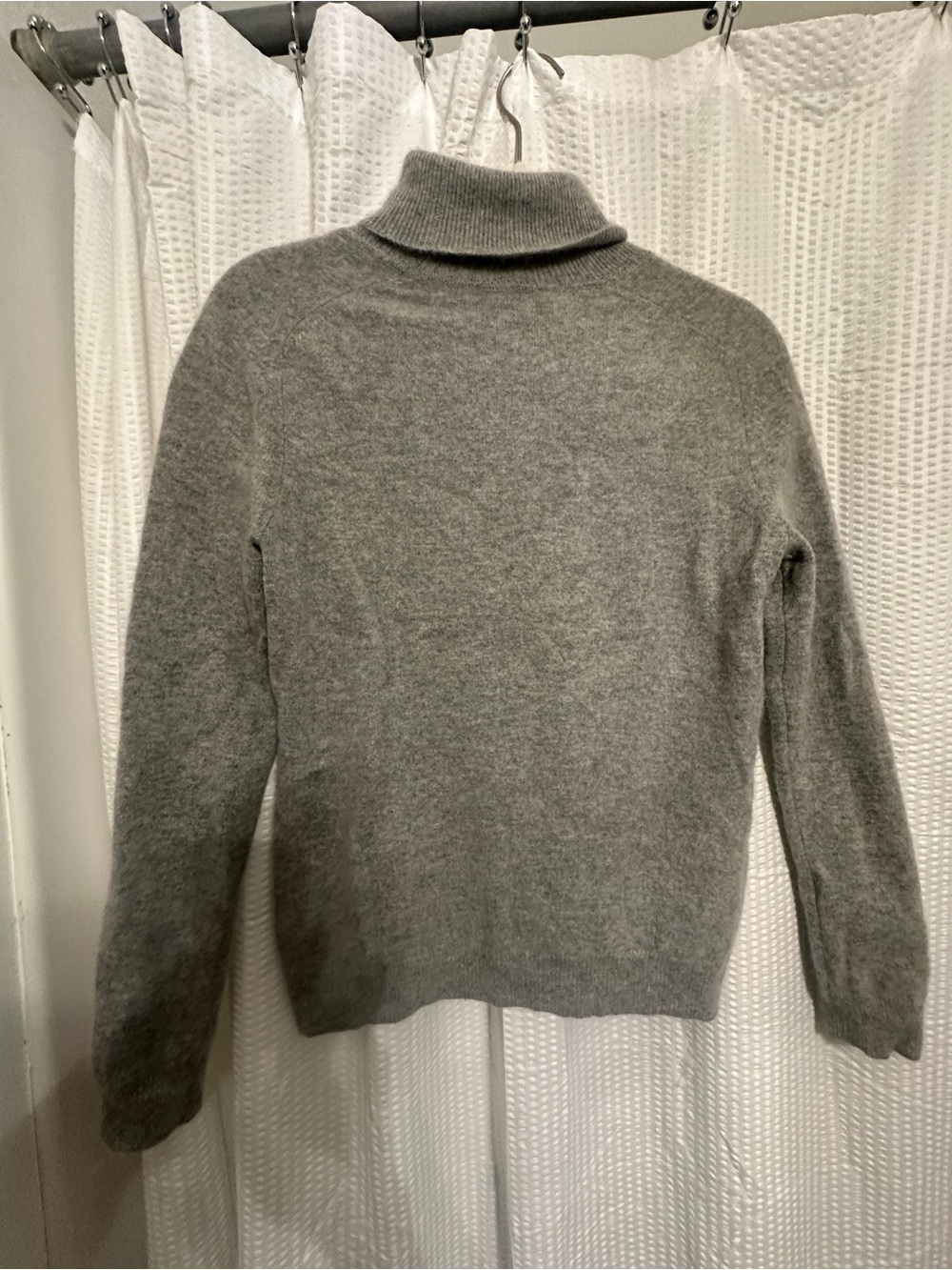 Talbots Gray Cashmere Turtleneck Sweater - Women's Soft Knit - Picture 2 of 4